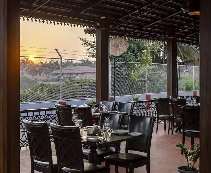 Hotelli Salcete Beach Resort