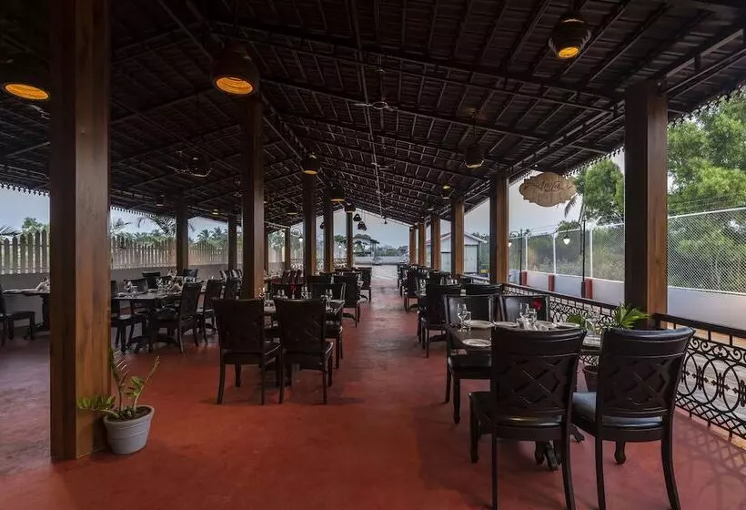 Hotelli Salcete Beach Resort