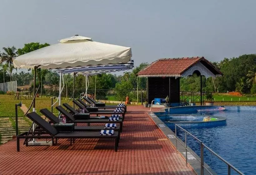 Hotelli Salcete Beach Resort