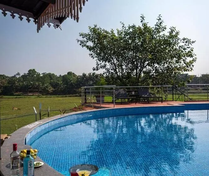 Hotelli Salcete Beach Resort