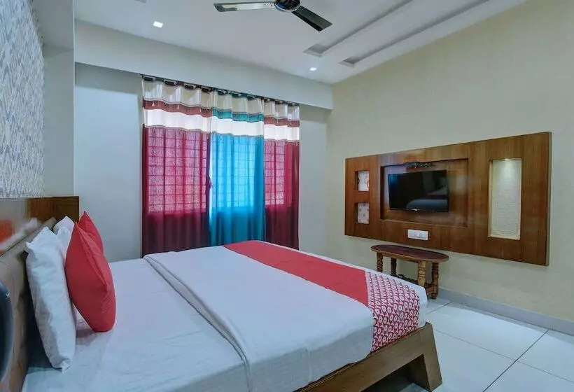 ホテル Sharan Residency By Oyo Rooms