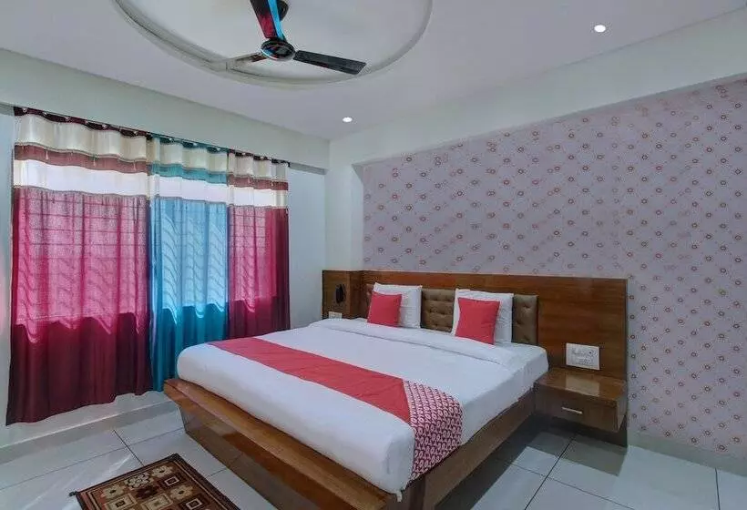 ホテル Sharan Residency By Oyo Rooms