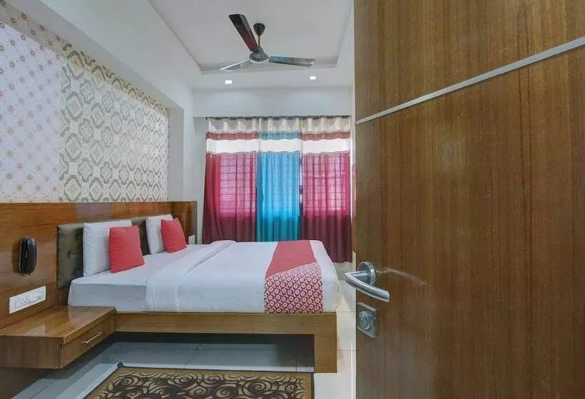 ホテル Sharan Residency By Oyo Rooms