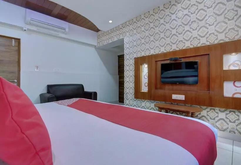 ホテル Sharan Residency By Oyo Rooms