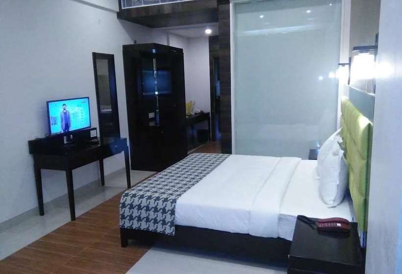 Отель Silver Estate Resort