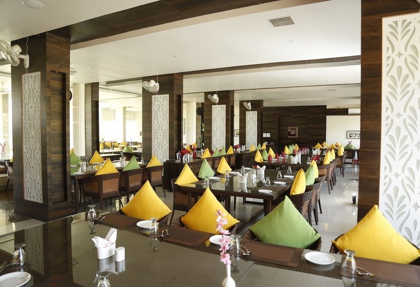 Отель Silver Estate Resort