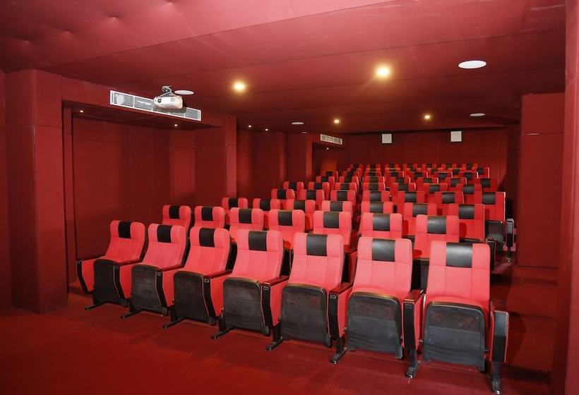 Отель Silver Estate Resort