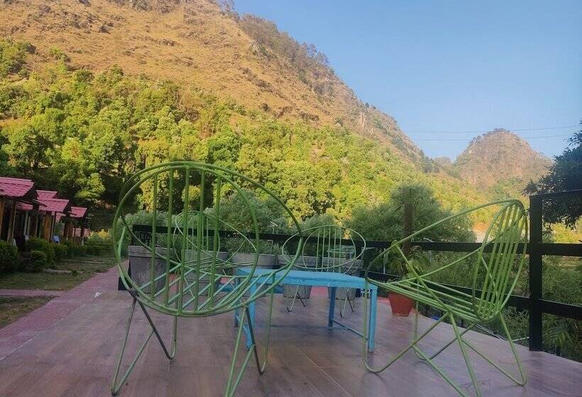 Отель The Jungle Pool By Beyond Stay