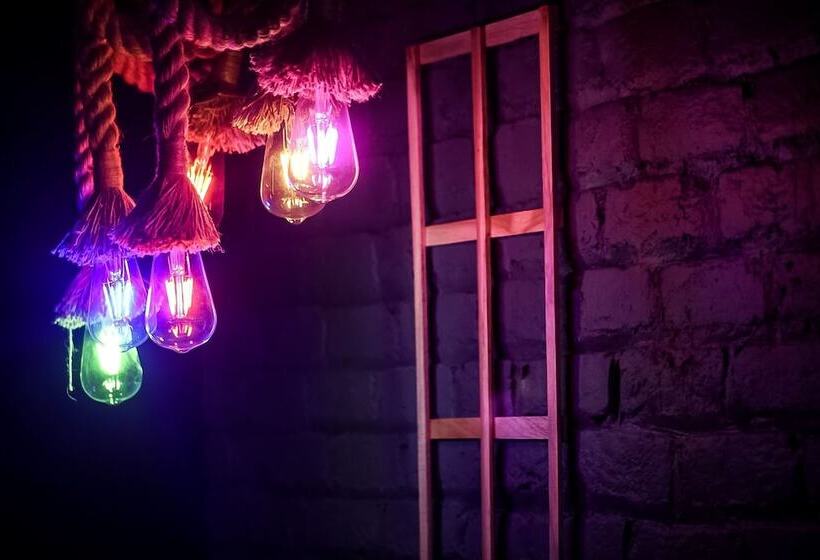 Отель The Jungle Pool By Beyond Stay