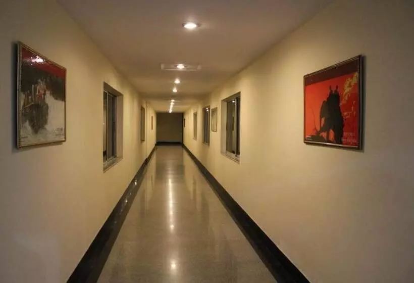 Hotelli The Vaishali Residency