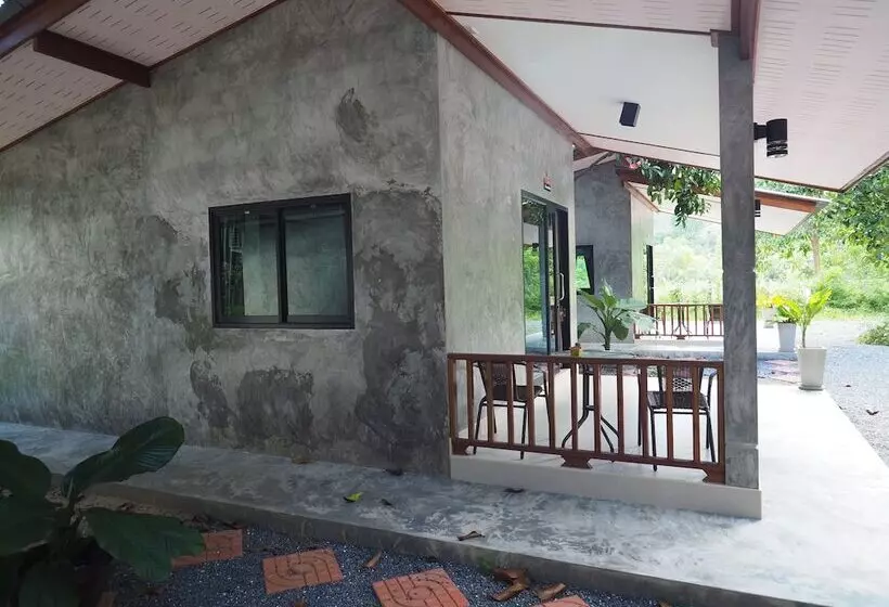 Majatalo Baan Keree Thara Khiri Wong