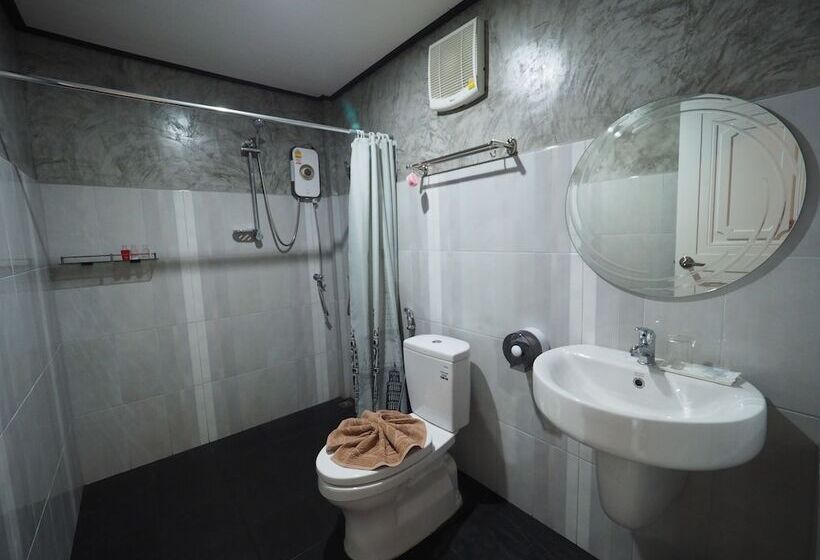 Pensão Baan Keree Thara Khiri Wong