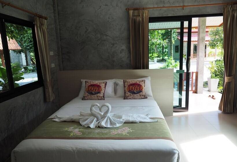 Pensão Baan Keree Thara Khiri Wong