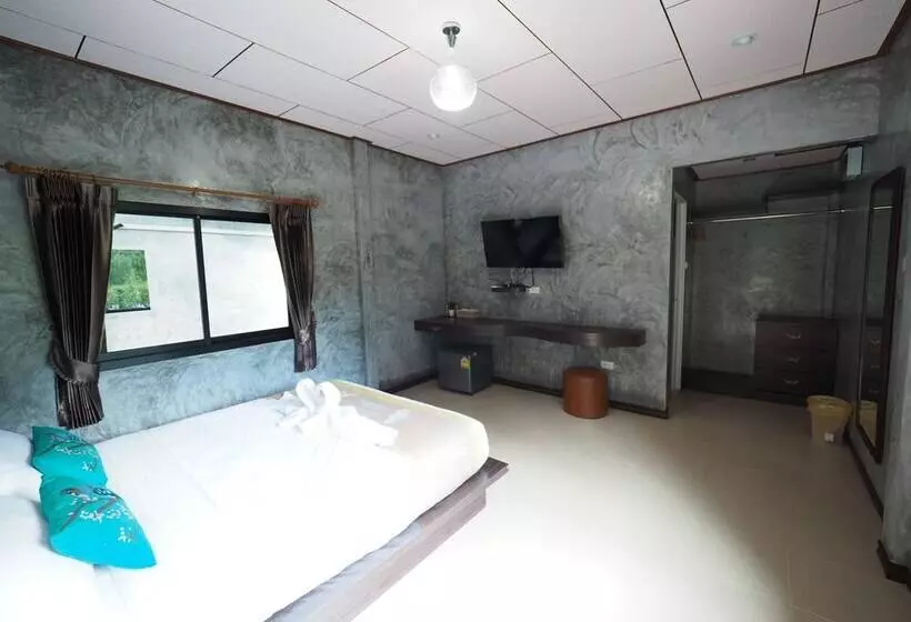 Majatalo Baan Keree Thara Khiri Wong