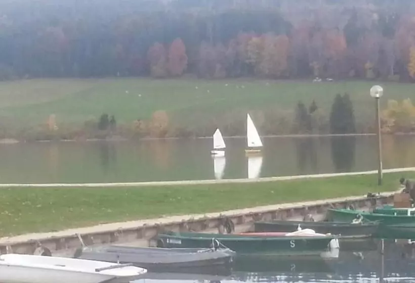 ペンション L Ecrin Du Lac