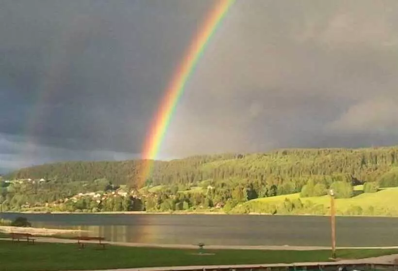 ペンション L Ecrin Du Lac