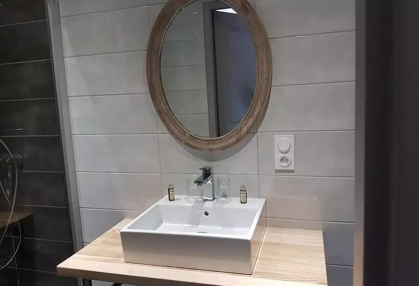 ペンション L Ecrin Du Lac