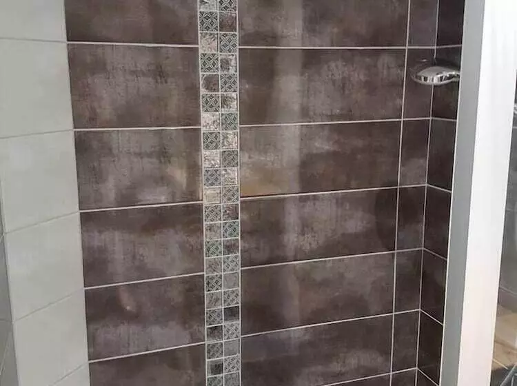 ペンション L Ecrin Du Lac