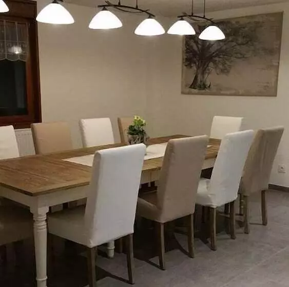 ペンション L Ecrin Du Lac