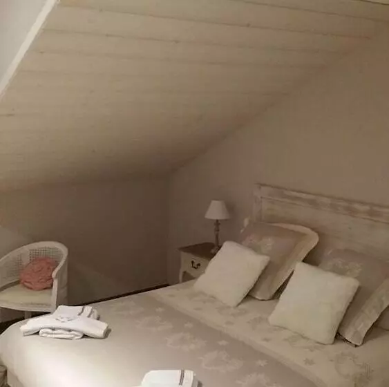 ペンション L Ecrin Du Lac