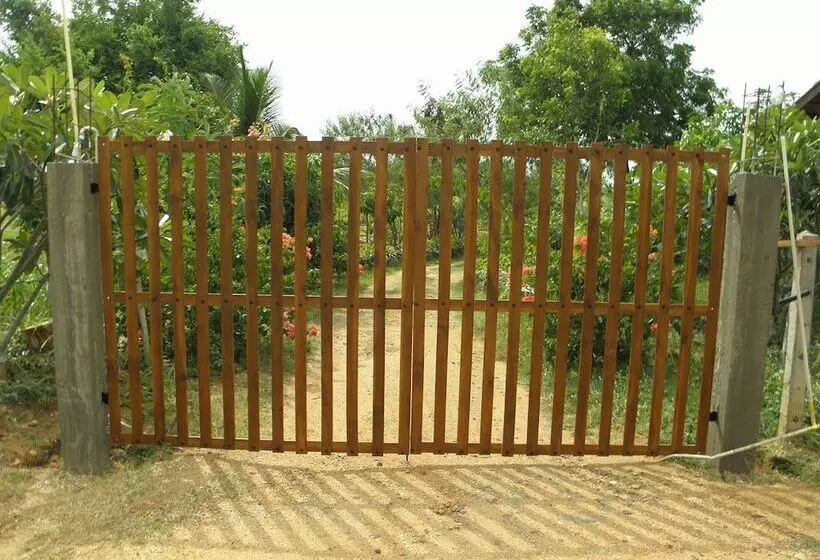 Majatalo Lotus Chalets Eco