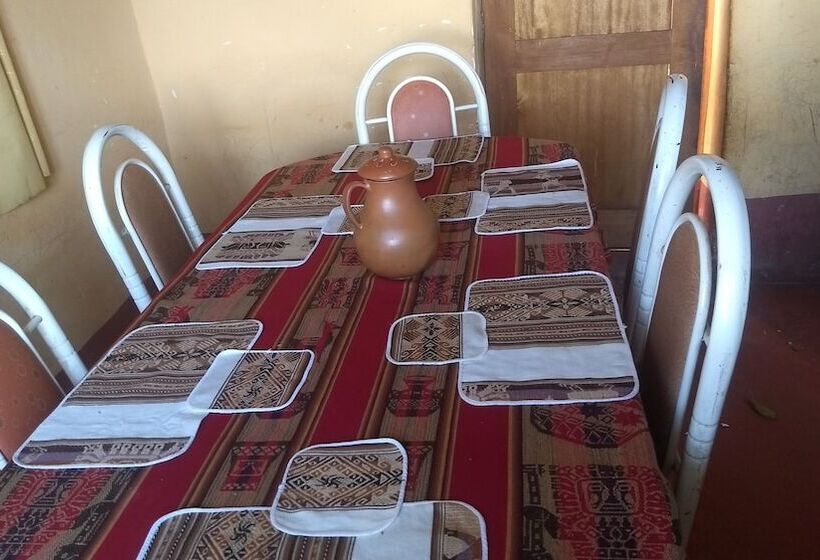 ペンション Luquina Homestay