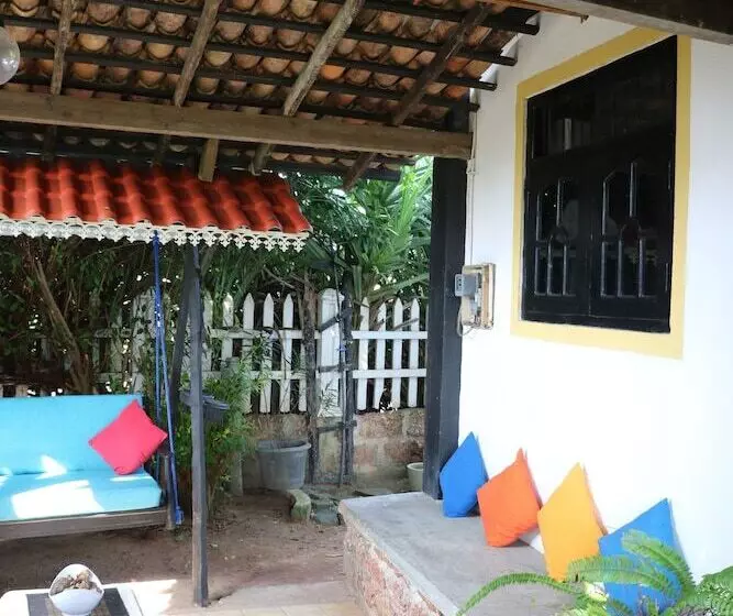 ペンション Whispering Ocean