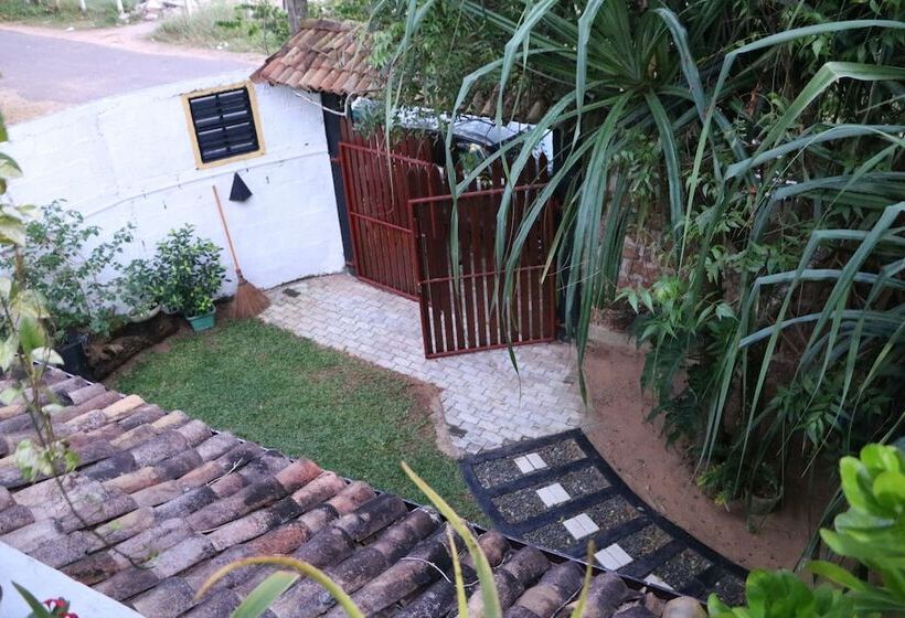 ペンション Whispering Ocean