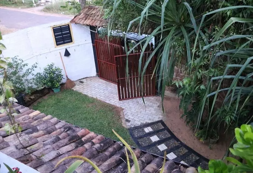 ペンション Whispering Ocean