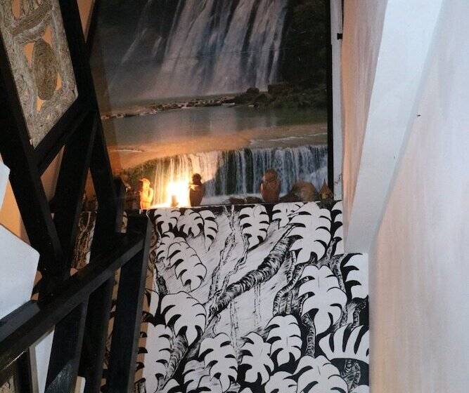 ペンション Whispering Ocean