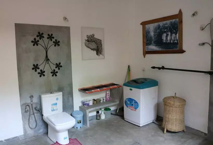 ペンション Whispering Ocean