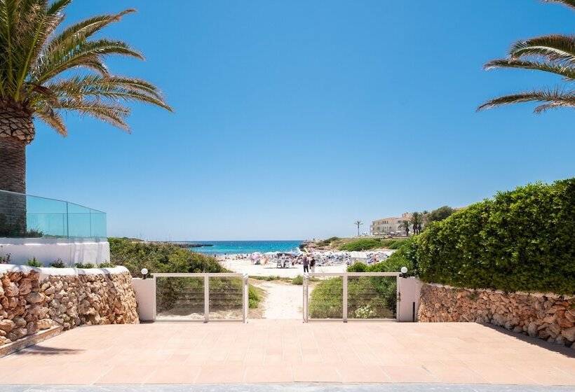 Fergus Style Carema Beach