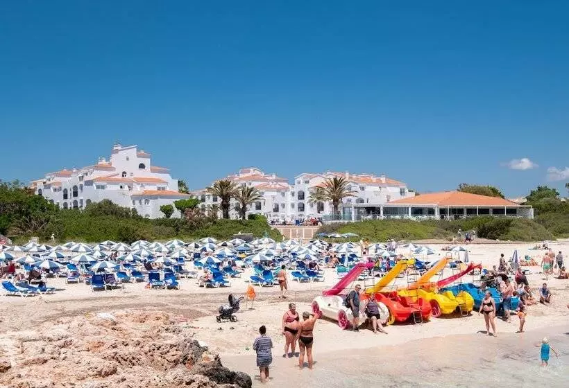 Fergus Style Carema Beach