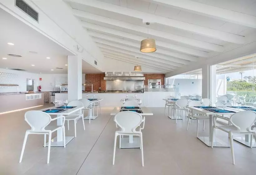 Fergus Style Carema Beach