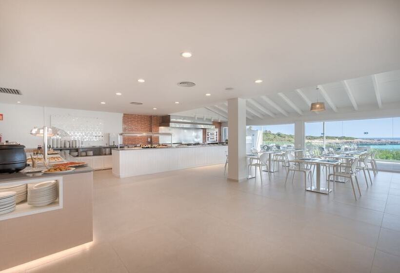 Fergus Style Carema Beach