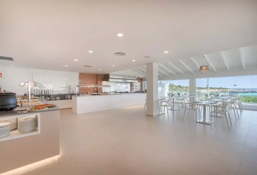 Fergus Style Carema Beach