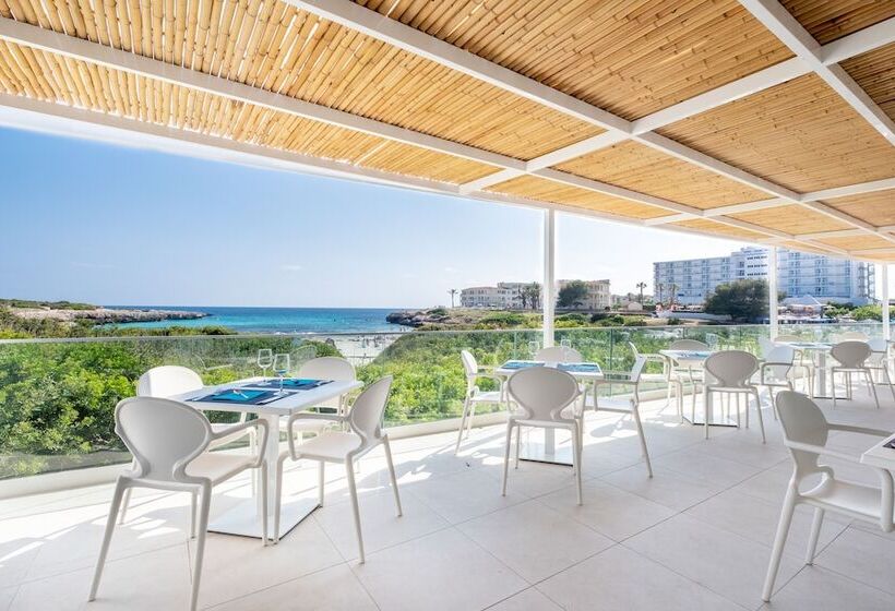 Fergus Style Carema Beach