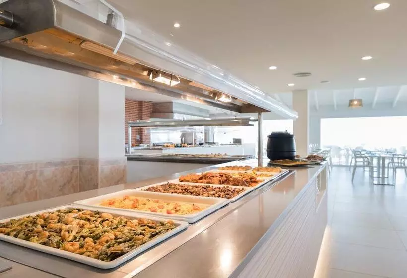 Fergus Style Carema Beach