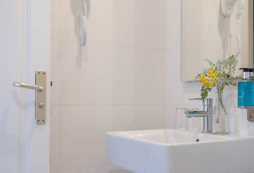 Fergus Style Carema Beach