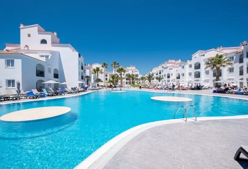 Fergus Style Carema Beach