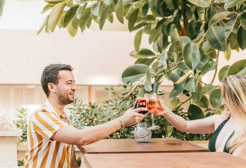 酒店 4u Miranda - Adults Only