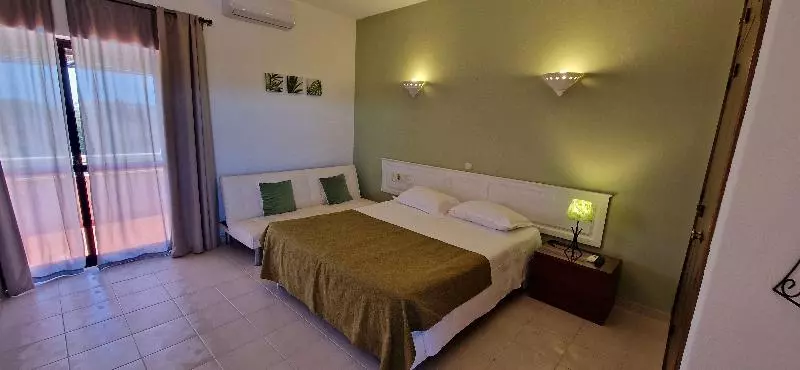 בית מלון כפרי Casa Rosa Montes