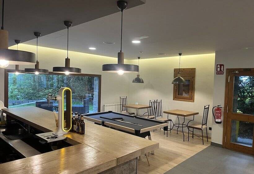 هتل Els Encantats