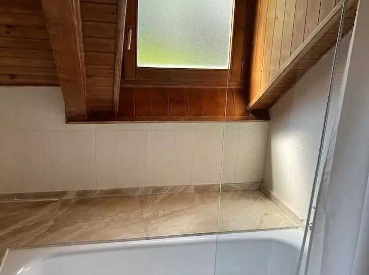 Отель Els Encantats