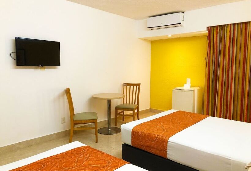 هتل Los Cocos Chetumal