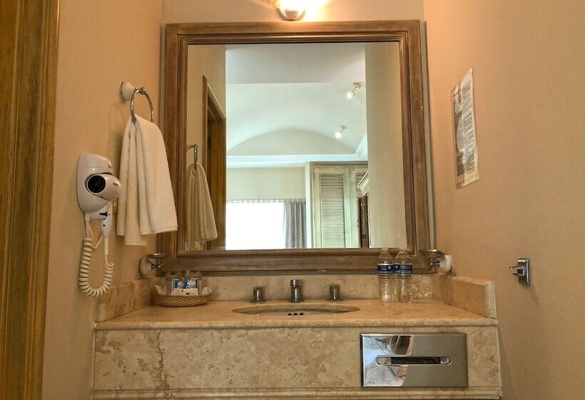 هتل Los Cocos Chetumal