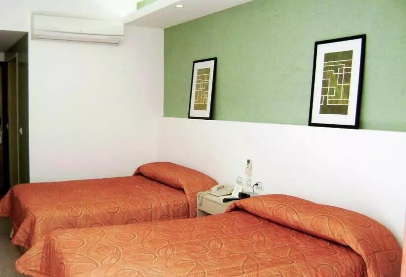 ホテル Los Cocos Chetumal