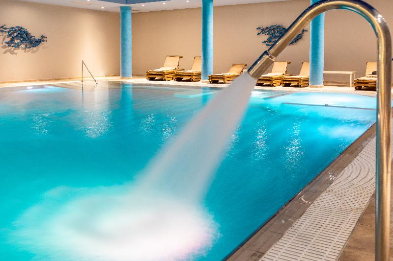 Отель Sovereign Beach