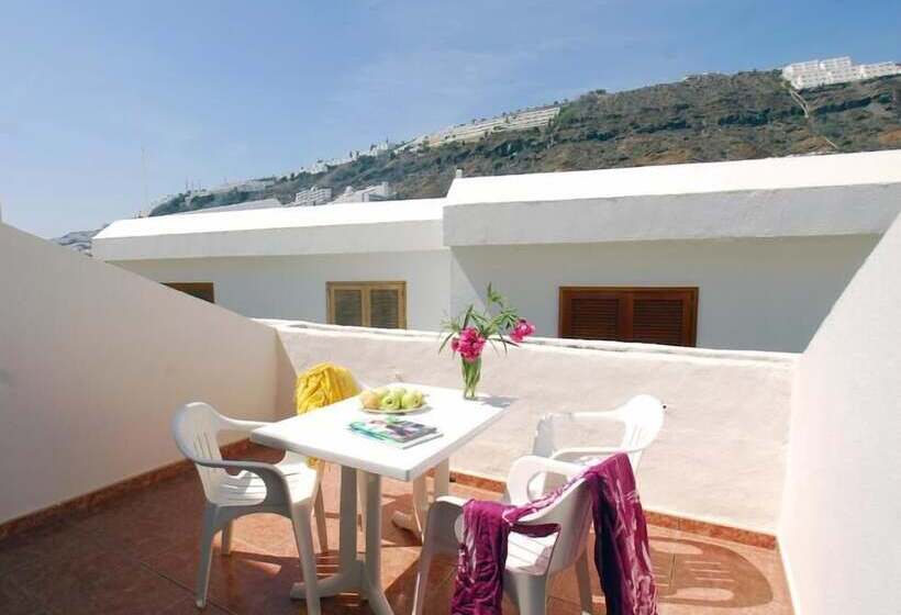 Apartamentos Montecarlo