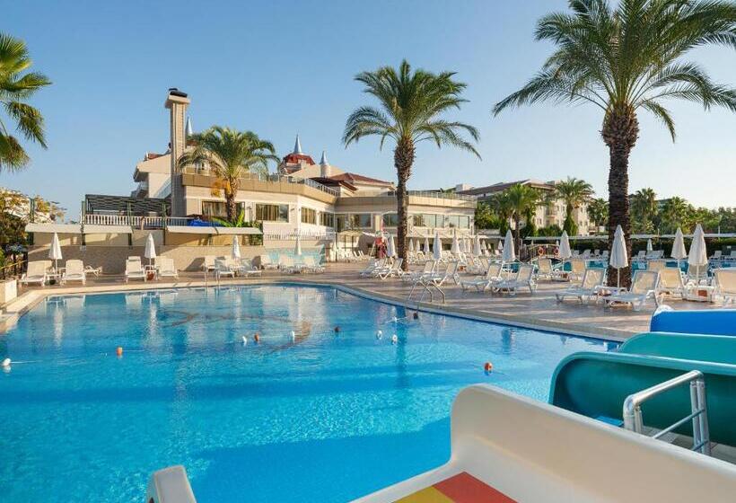 Aydinbey Famous Resort - Ultra All Inclusive